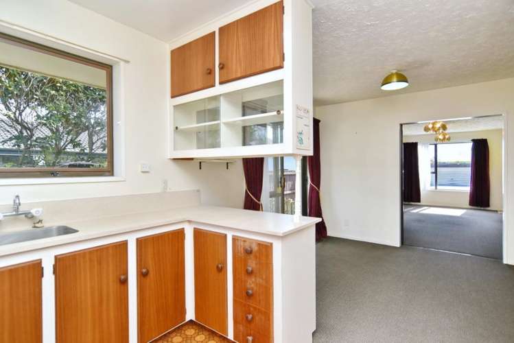 2/1 Mapledale Place Halswell_7