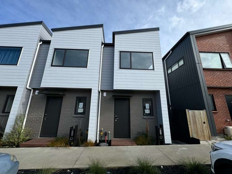 20 Kiato Lane 10673_1