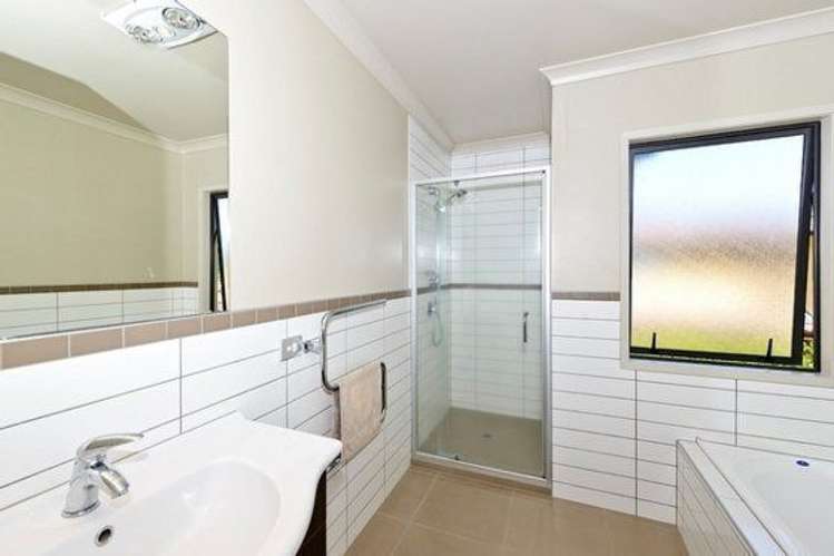 25 Sanctuary Cove Pauanui_12