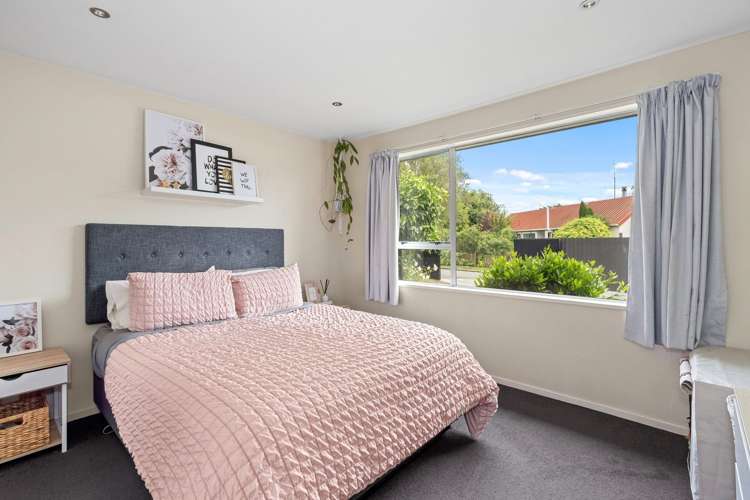 2/11 Hersham Place Bromley_5