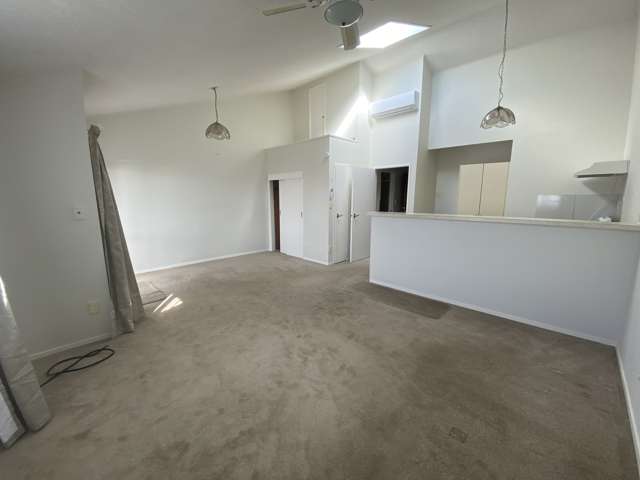 4/151 Kitchener Road Pukekohe_1