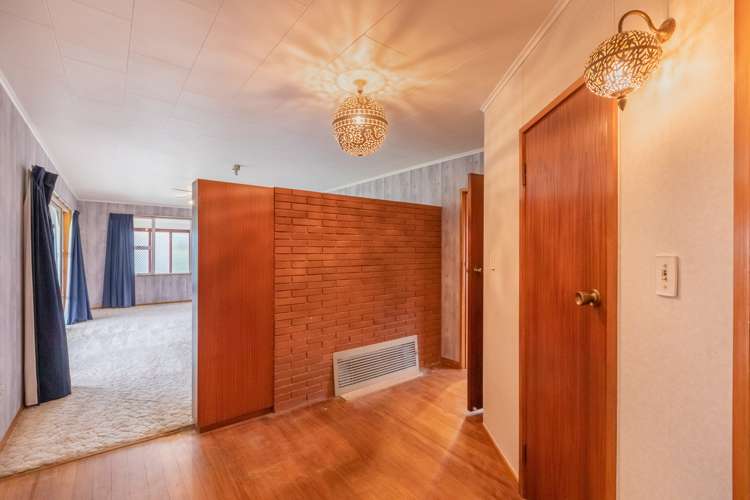 15 Domain Road Waipawa_11