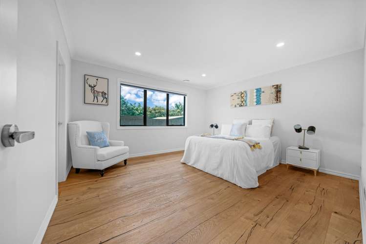 66A Marine Parade Mellons Bay_19