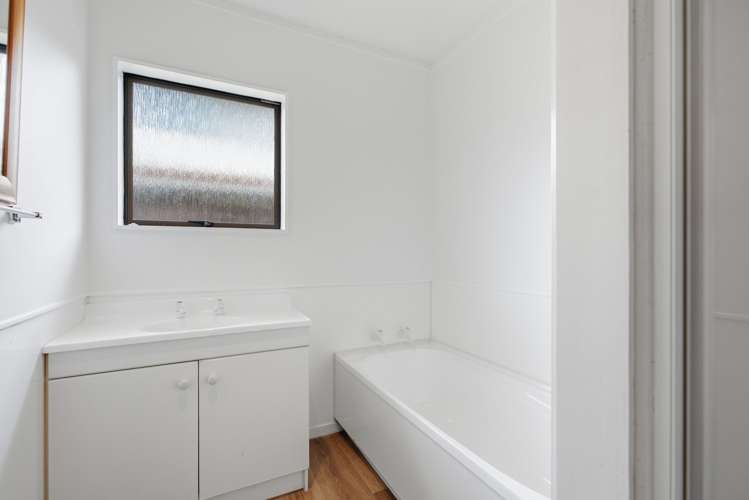 5A Mains Avenue Kensington_18