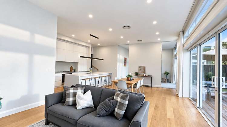 7 Huntingtree Avenue Sandringham_4