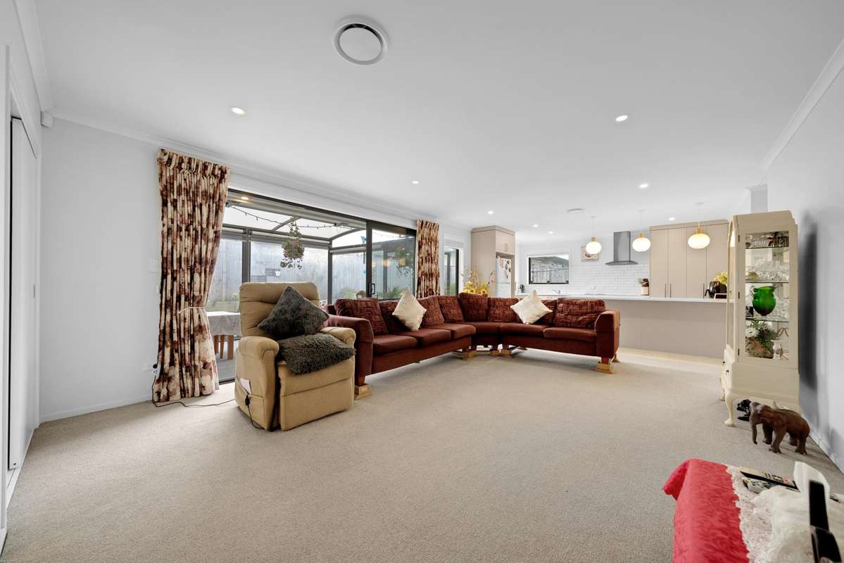 12 Leathem Crescent_2