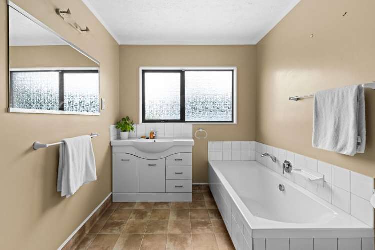 377 Westminster Avenue Tamatea_19