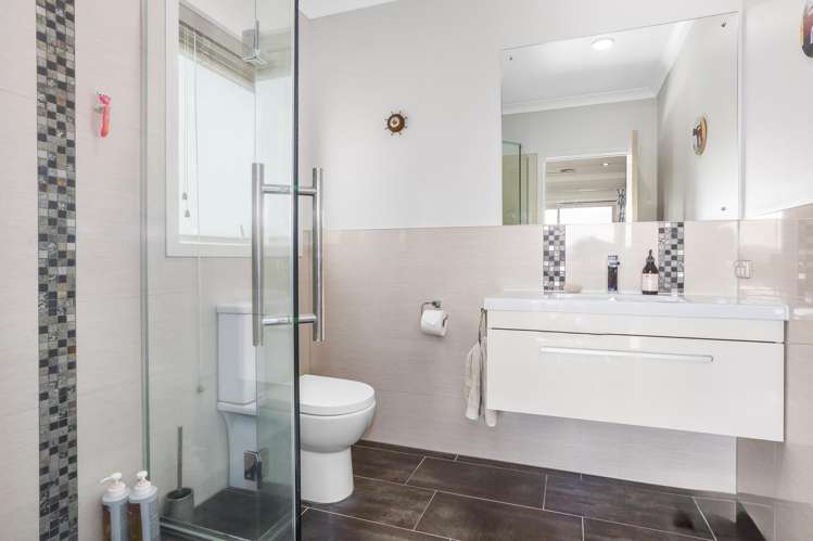 53 Endeavour Drive Whitby_10