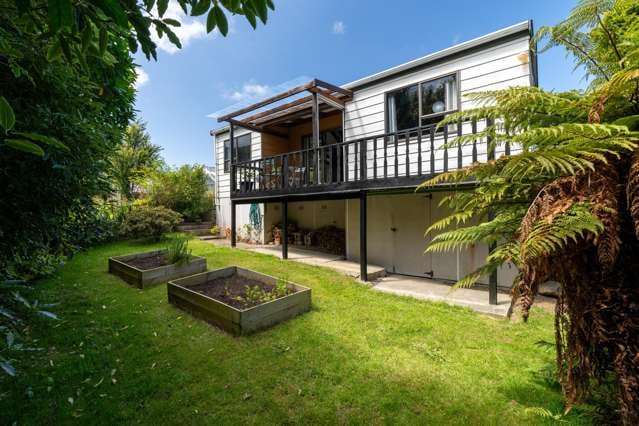 Tranquil retreat on Kauri Street