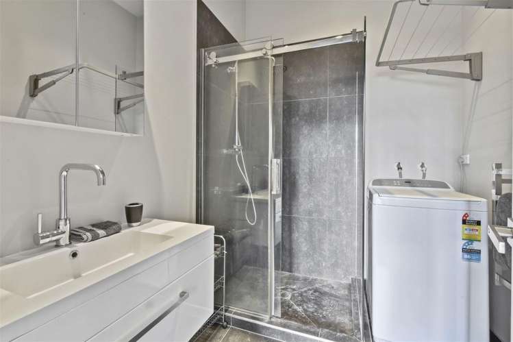 1/143 Great South Road Papakura_4