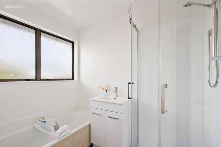 11 Channel Place Aranui_12