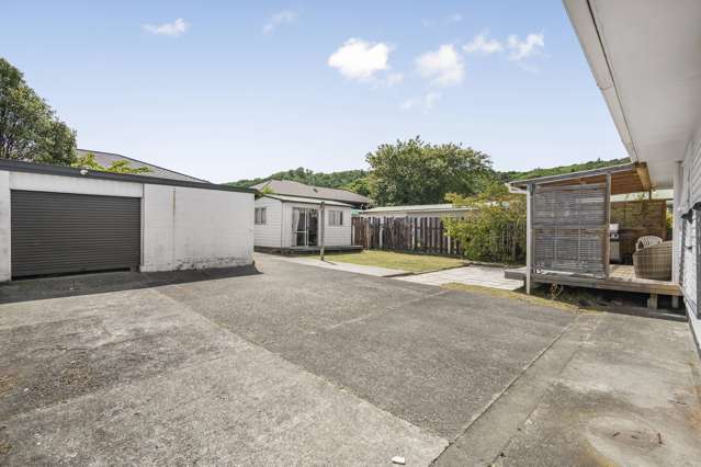 6 Manutuke Street Wainuiomata_1