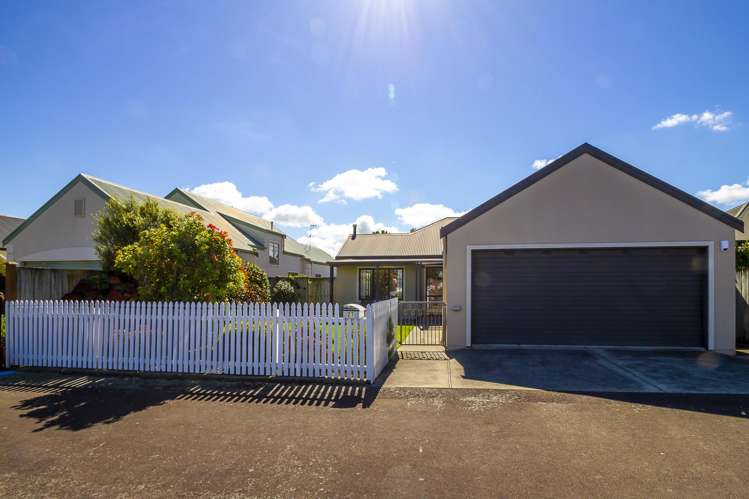 27 Pirie Street Palmerston North Central_1