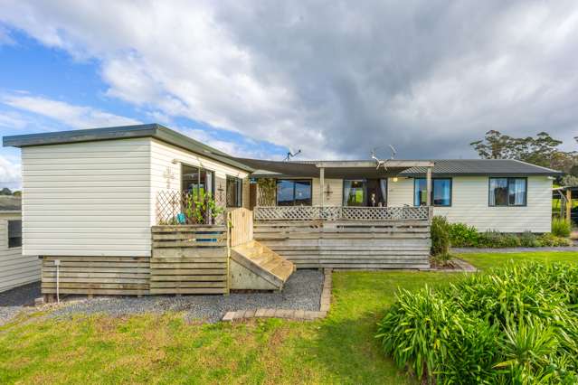 Cosy in Kaipara Flats