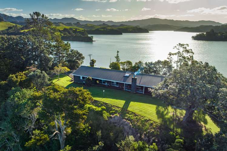 150 Whangaruru Wharf Road Russell Surrounds_11