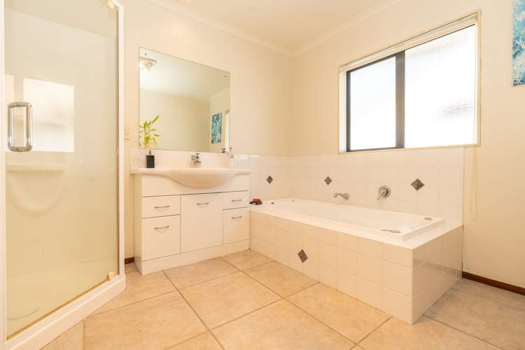 23 Merlot Place Rototuna_21