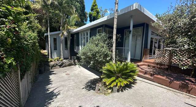 **Spacious Four-Bedroom Family Home with Double Garage in Mount Albert**