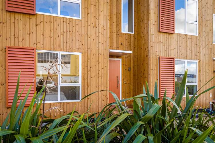 7/27b Hudson Bay Road Hobsonville_25