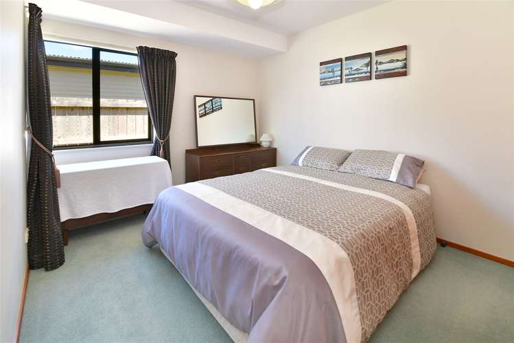 6 Crown Road Tindalls Beach_17