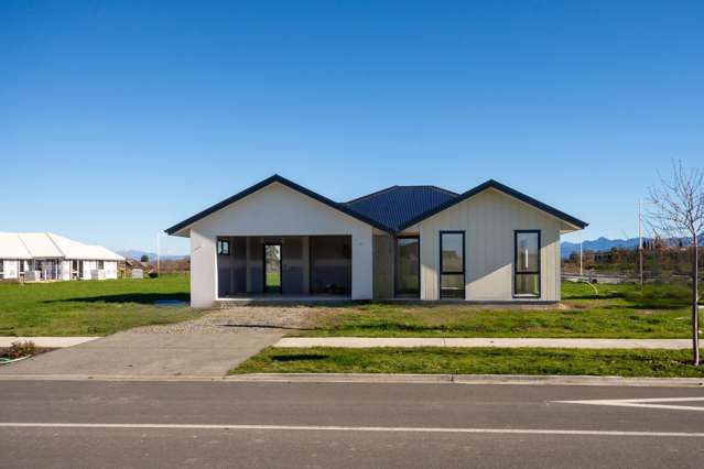 2 Bond Street, Rose Manor Springlands_3