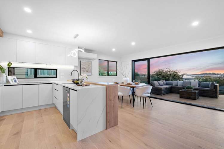 20 Baulcomb Parade Windsor Park_10