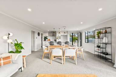2 Greenfields Way_4