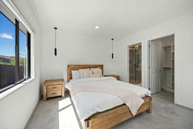 16 Norm Pellow Drive The Gardens_11