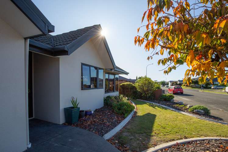 90 Aldinga Avenue Stoke_22