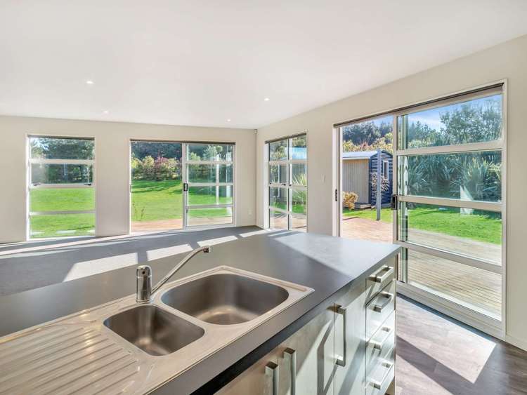3 Mowhia Grove Waitarere Beach_9