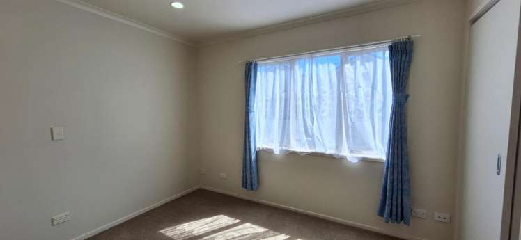4/51 Henderson Valley Road 11401_8