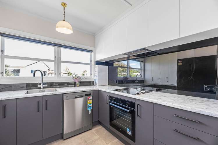 5b Somerset Grove Parkvale_6