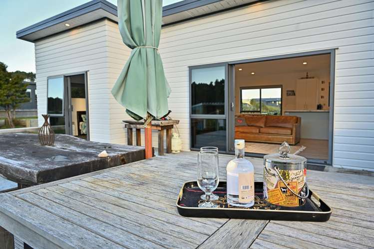 3 Kereru Place Māhia_14