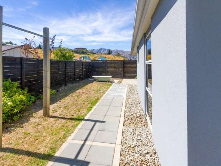 11 Hewson Crescent Lake Hawea_18