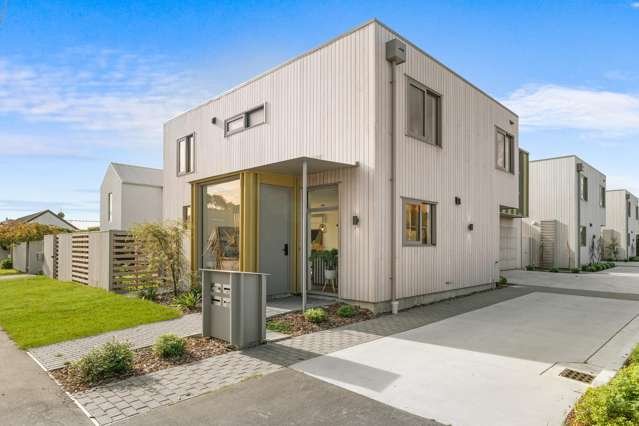 Brand New Luxury Home in Prime School Zones