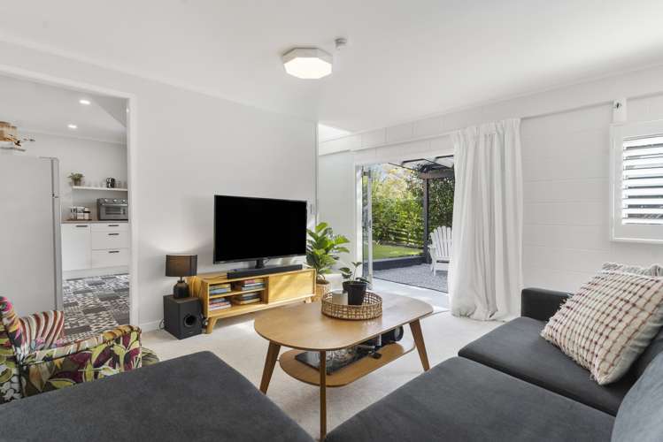 3/62 Uxbridge Road Mellons Bay_11