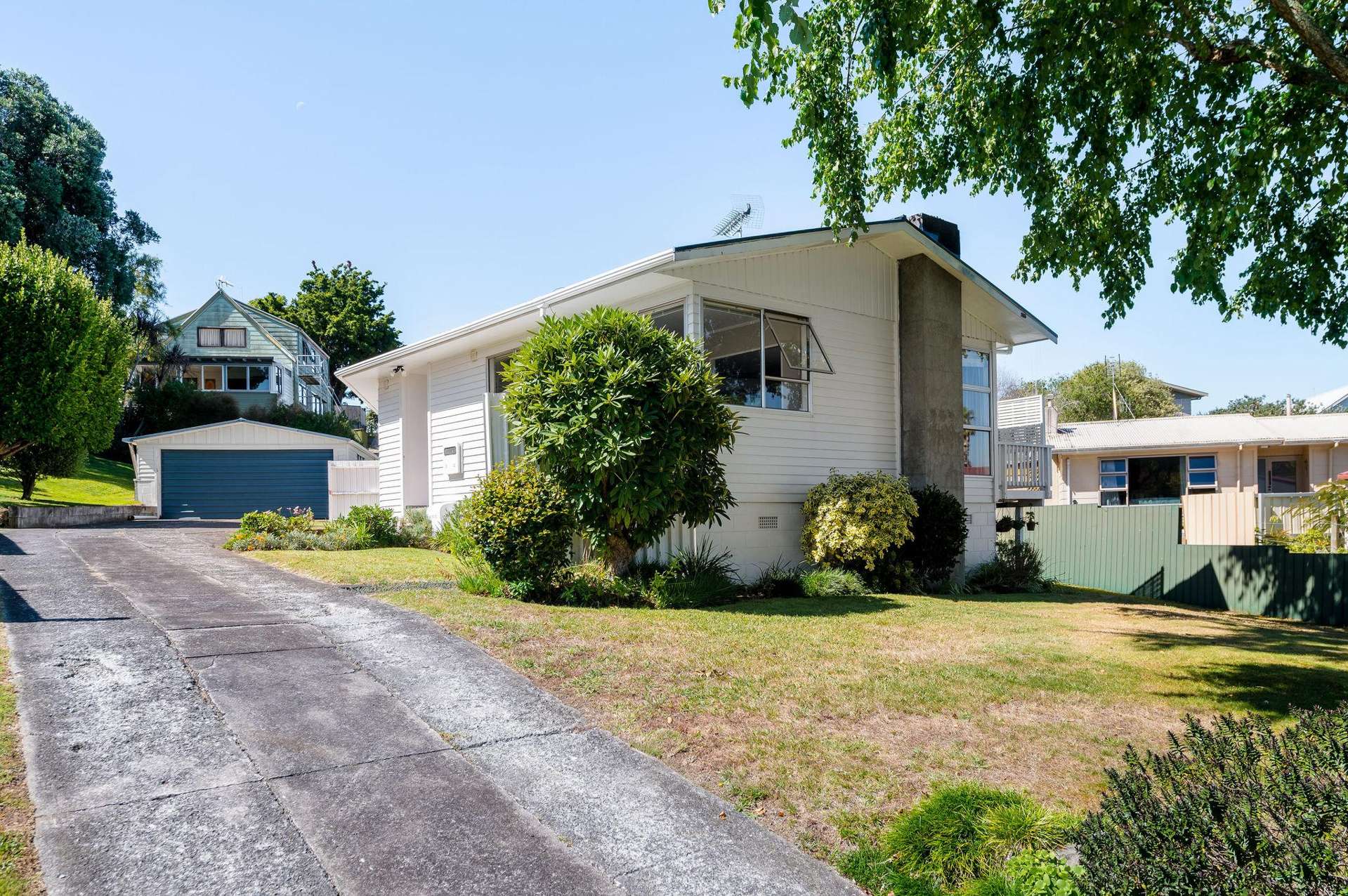 16 Rothesay Place Dinsdale_0