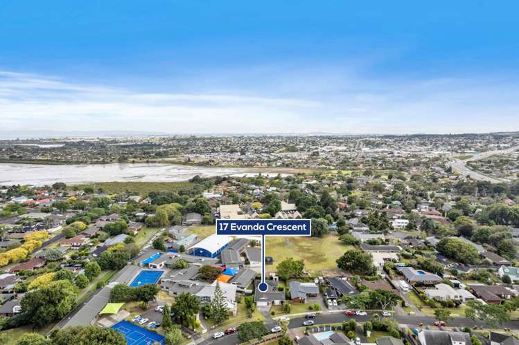 17 Evanda Crescent Conifer Grove_26