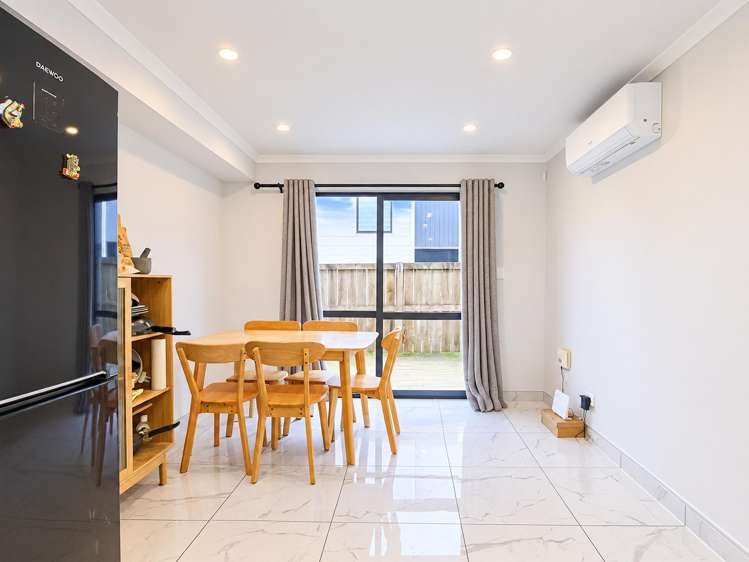 2/105 Knighton Road Hillcrest_7