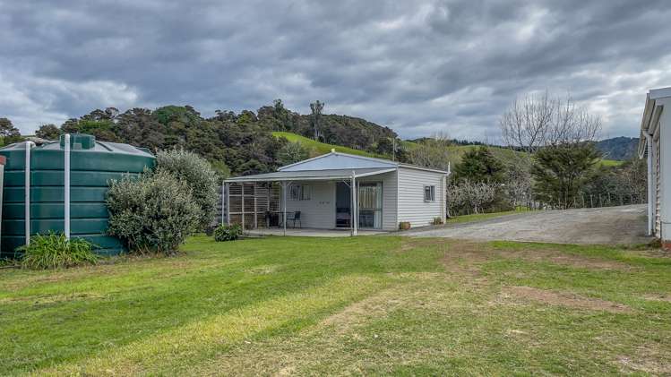 1801a East Coast Road Whakatiwai_17