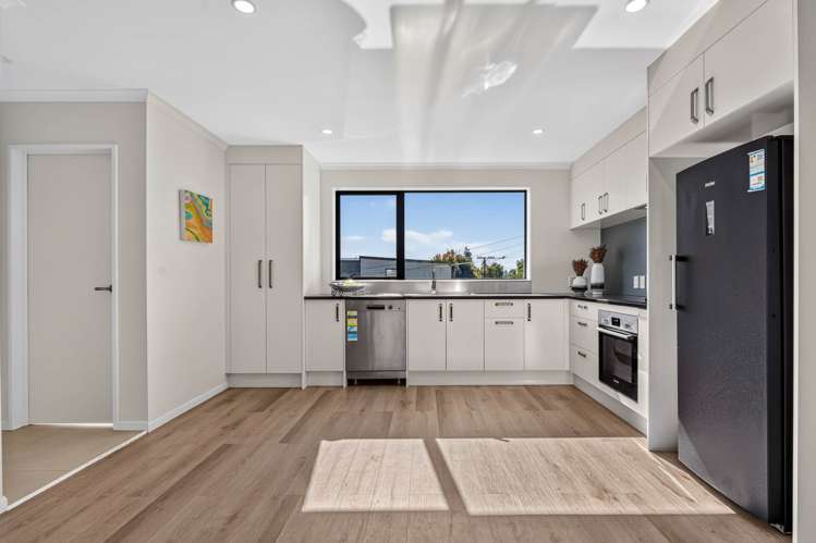 37 Erima Avenue Pt England_10