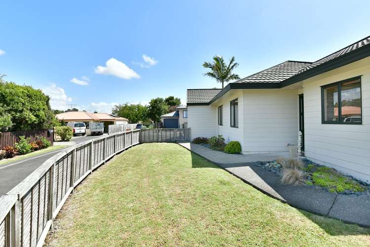 2/8 Knott Road Stanmore Bay_11