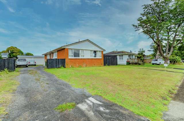 92 Chingford Close Mangere_1