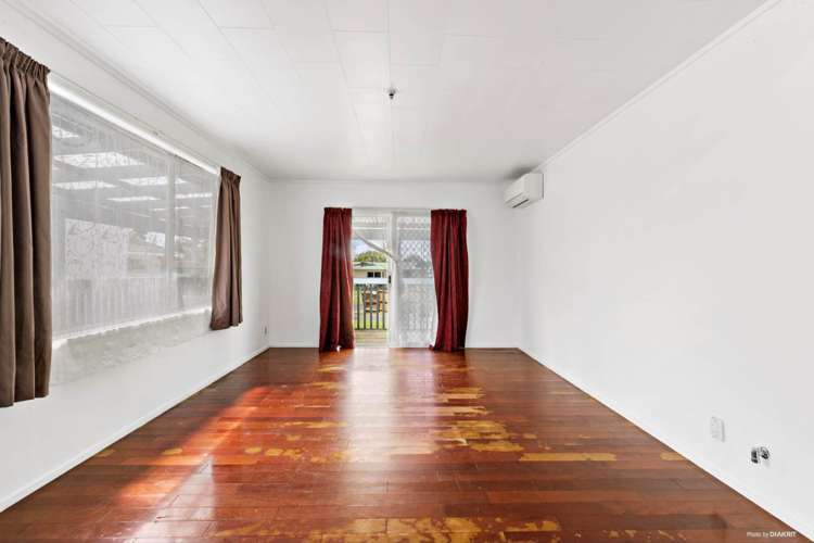 1/5 Astral Place Clover Park_8