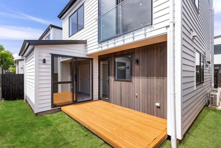 7B Edgewater Grove Orewa_7