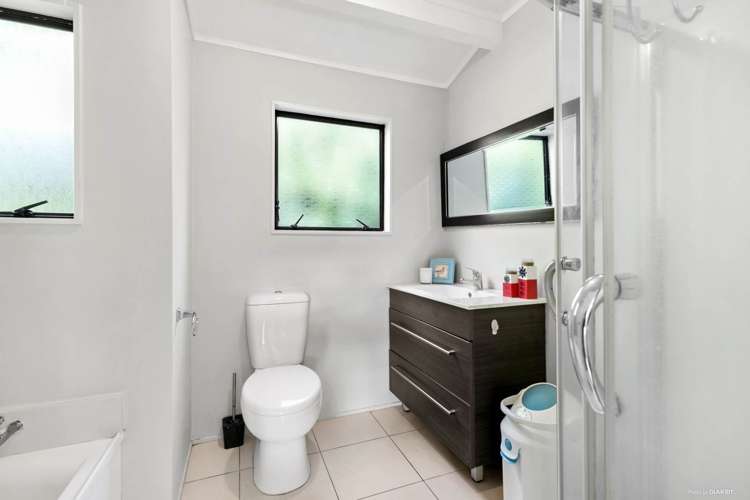 1/213 Lake Road Belmont_7