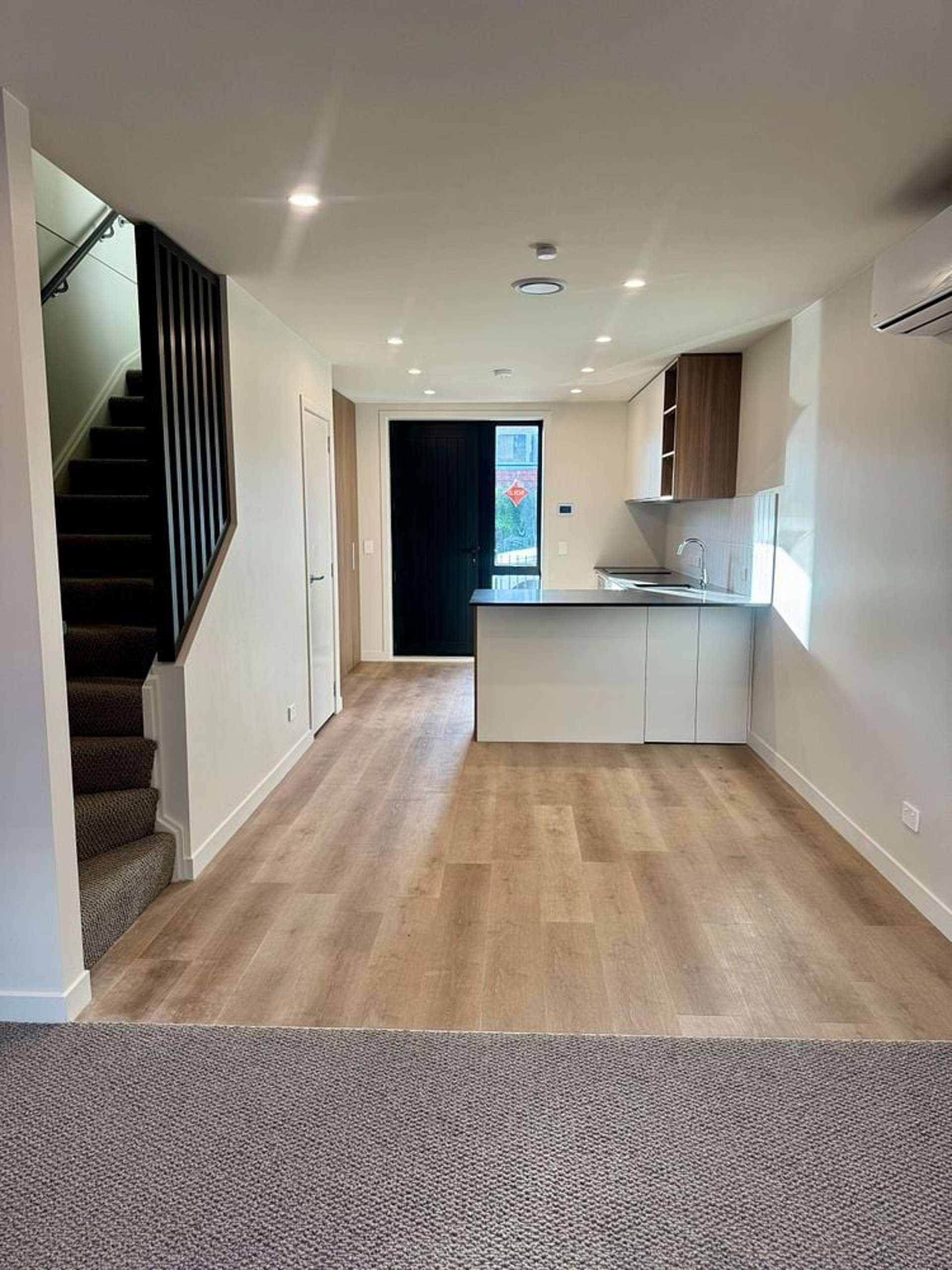 19/4 Campbell Street Karori_0