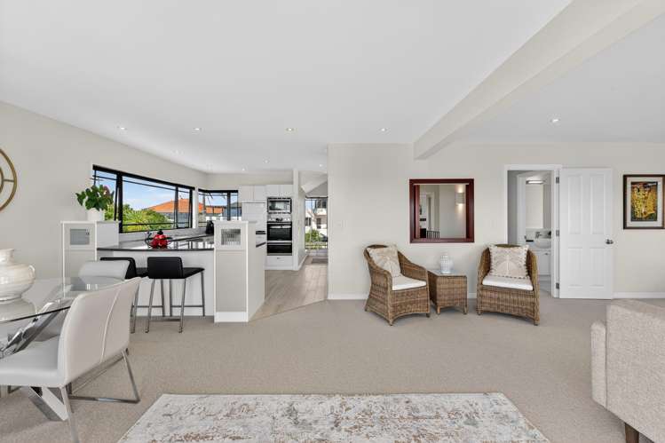 5 Midway Avenue Castor Bay_9