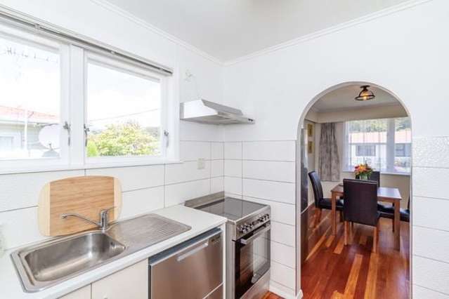 14 Parkway Wainuiomata_2