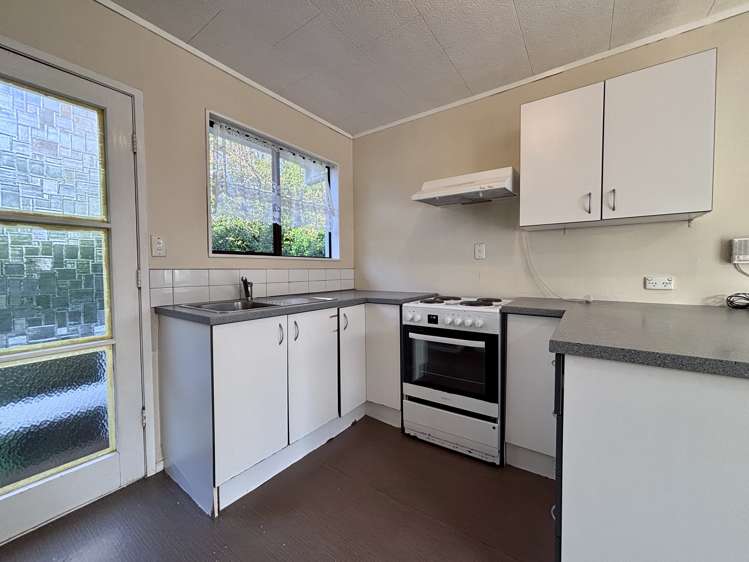 2/45A Mildmay Road Henderson_5