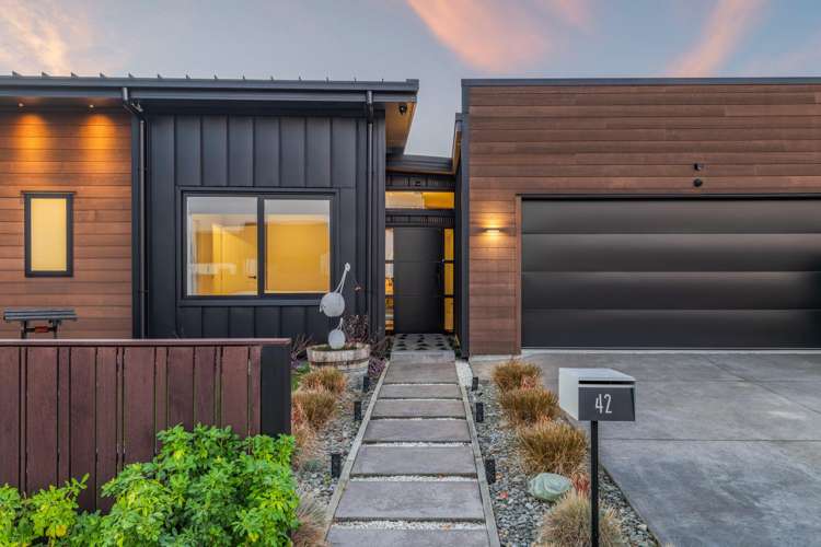 42 Selfe Crescent Burwood_31
